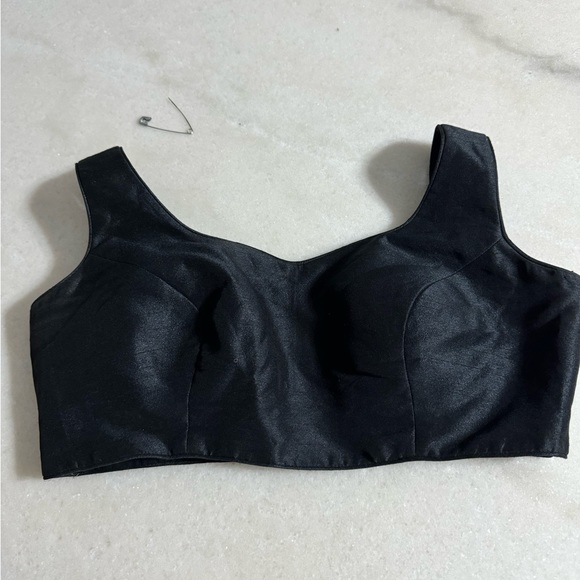 Black cape style lengha without cape - Picture 5 of 10